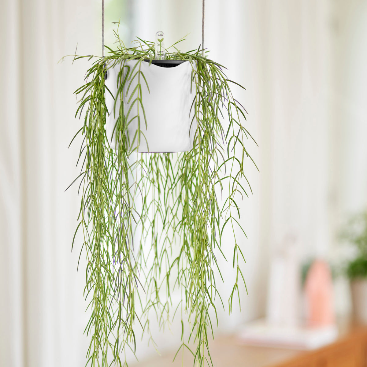 Elho Swing Stackable Hanging Pot - 100% Recycled - 18cm White